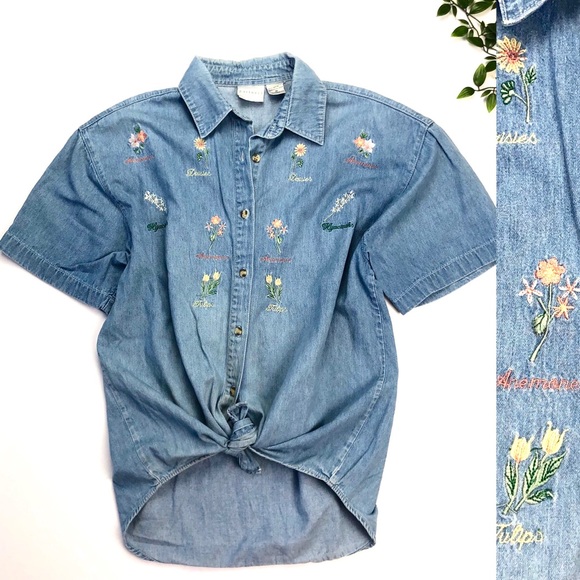 Vintage Tops - Vintage Embroidered Chambray Short Sleeve